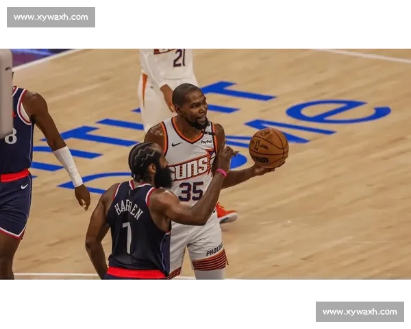 2K26 中投值引争议!快船晒小卡魔性大笑图无声抗议 2K26 中投值引争议!快船晒小卡魔性大笑图无声抗议